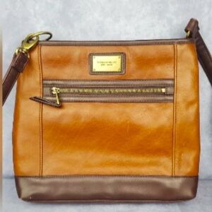 EUC- Tignanello Crossbody Genuine Leather chocolate brown/light brown bag